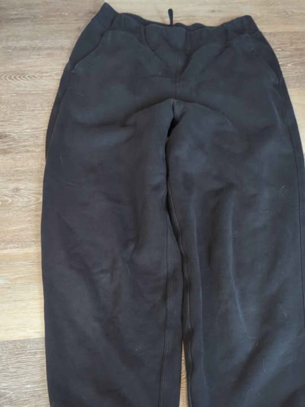 Lululemon size 6 women's black joggers